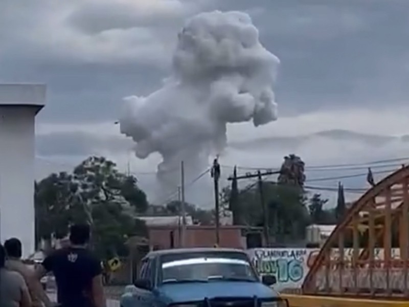 Explosión alerta a vecinos en San Miguel Zacaola