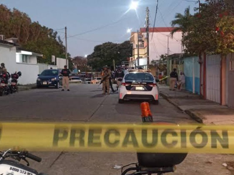 Explosión de paquete bomba en Coatzacoalcos deja hombre gravemente herido
