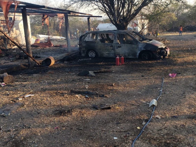 Explosión en Ayotlán deja cinco muertos