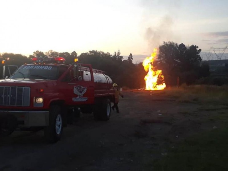 Explosión por fuga de gas en toma clandestina