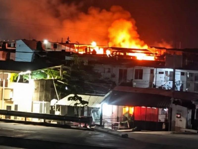 Explosión de gas deja un muerto y una lesionada en Acapulco