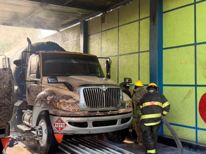 Explosión en gasera de Coacalco: reportan saldo blanco tras incendio de pipas