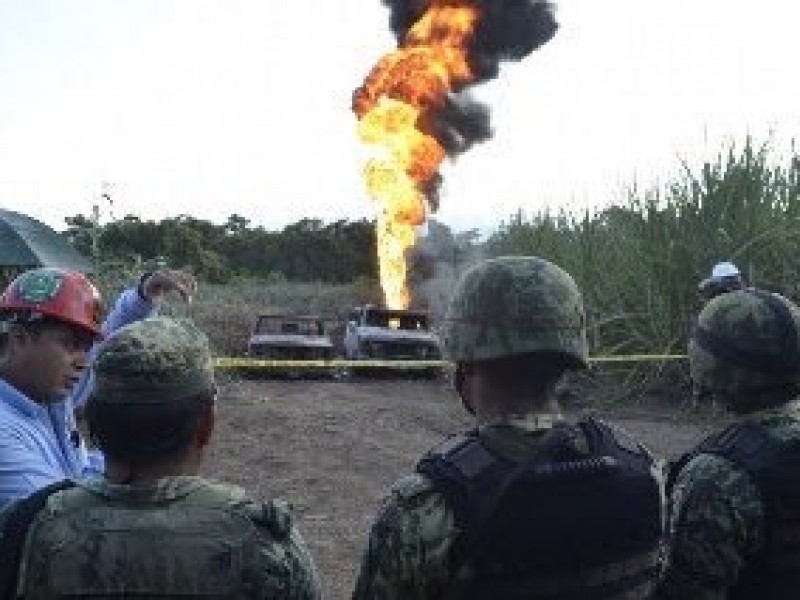 Explota ducto de Pemex en Cuichapa