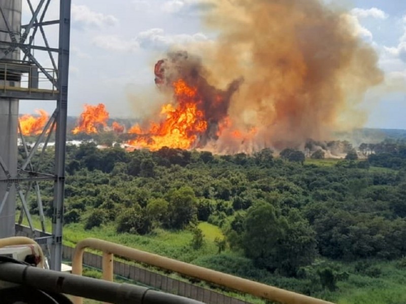 Explota ducto de Pemex en Huimanguillo, Tabasco