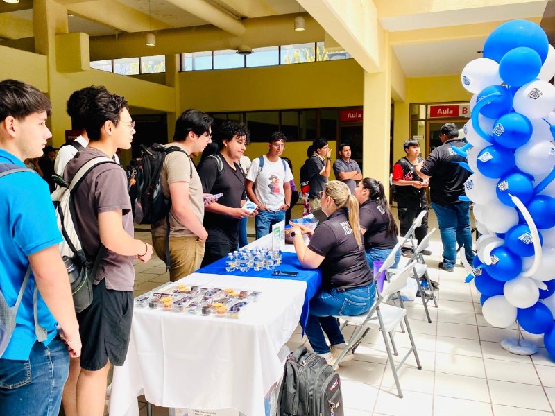 Expo impulsa talento joven para mercado laboral global
