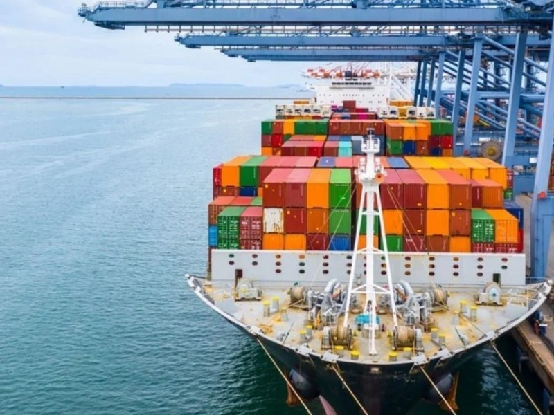 Exportaciones mexicanas crecen, pero abril cierra con déficit