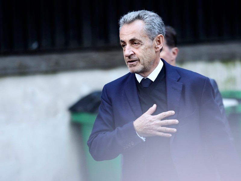 Expresidente francés, Nicolas Sarkozy, entra a prisión por el caso Gadafi