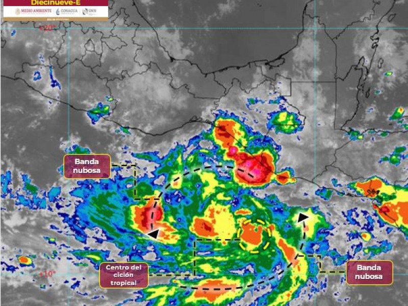 Extreman medidas en Oaxaca por depresión tropical; cierran puerto