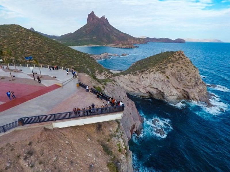 Ezequiel y su dron capturan panorámicas de mirador San Carlos