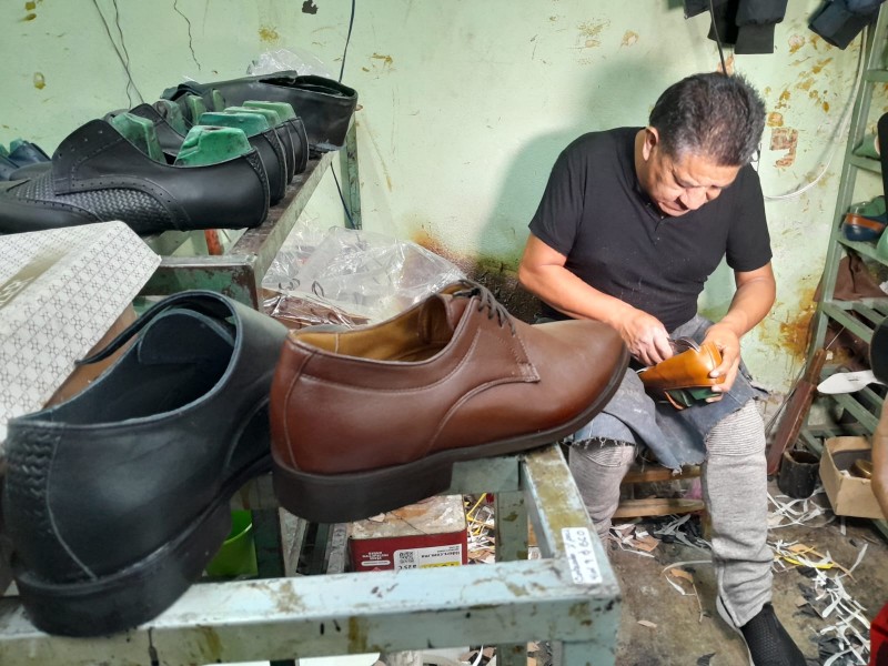 Fabricantes de zapatos de San Mateo Atenco  Zapatos escolares.