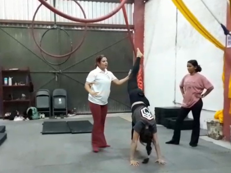 Factoría Arte Aéreo impulsa salud física  a través de danza aérea