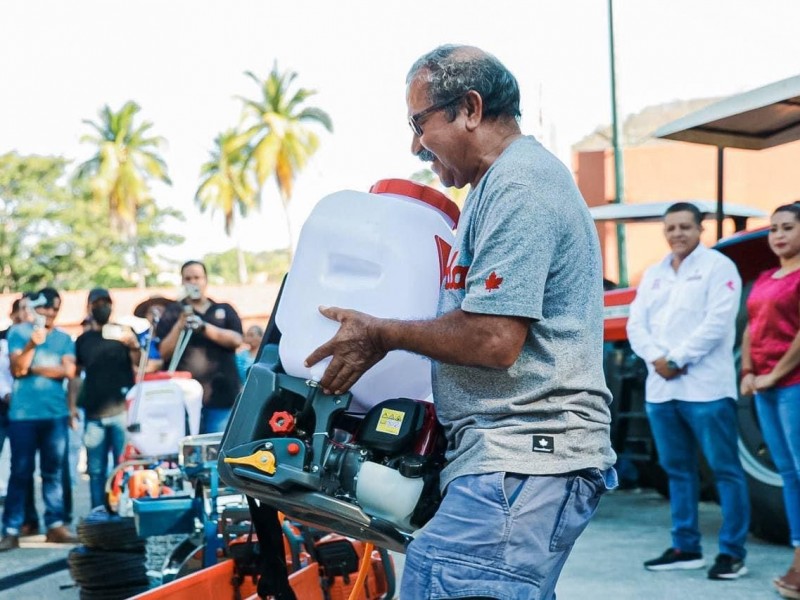 Facturación complica a campesinos de Zihuatanejo comercializar sus productos