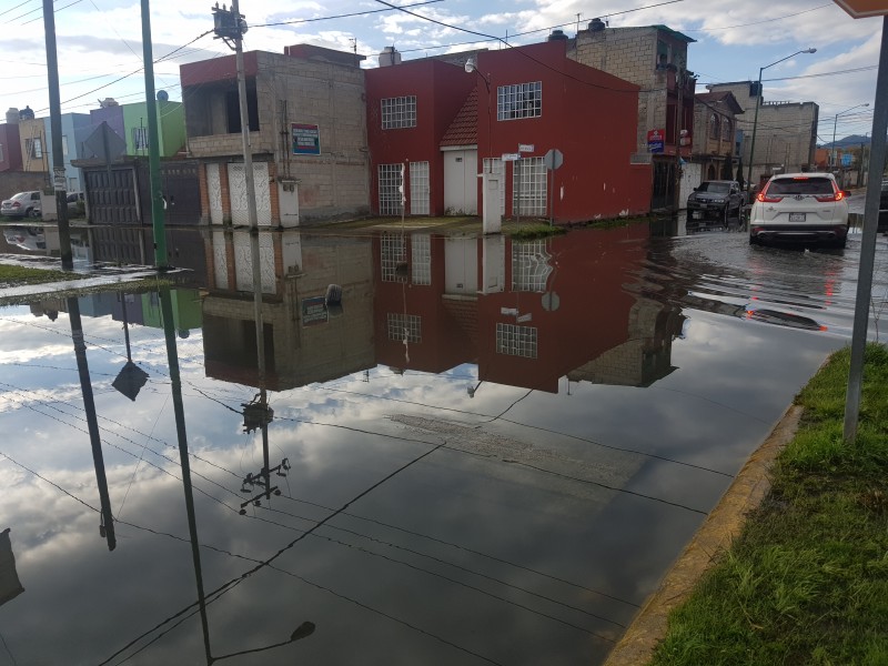 Falla en bombas de agua genera inundaciones