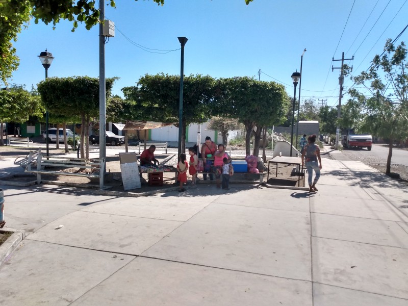 Falla en servicios municipales en colonia de coquimatlán
