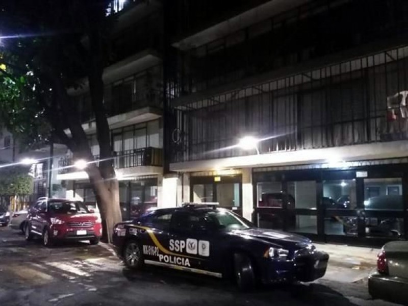 Fallece mujer al caer de edificio en CDMX