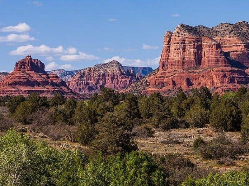 Fallece mujer al caer en montañas de Arizona