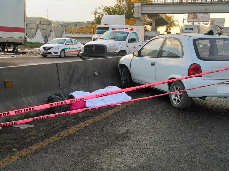 Fallece mujer por caída de señalética