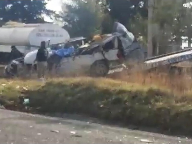 Fallecen 3 personas en accidente carretera federal Amozoc-Nautla