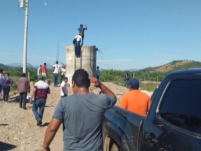 Fallecen 5 personas al limpiar pozo en Acaponeta