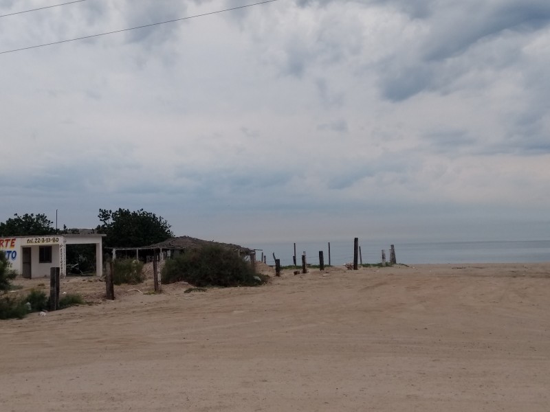 Falta atención para playa El Cochorit