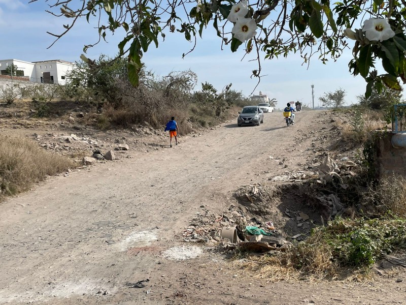 Falta calle por pavimentar en la colonia Fragua Plus