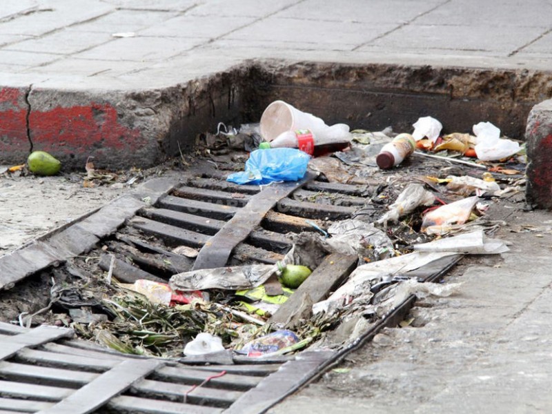 Falta cultura ciudadana para evitar basura en las calles