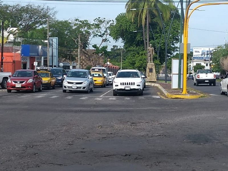 Falta cultura vial en automovilistas y motociclistas