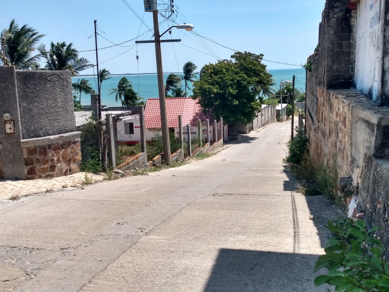 Falta de agua potable, en Bahía La Ventosa