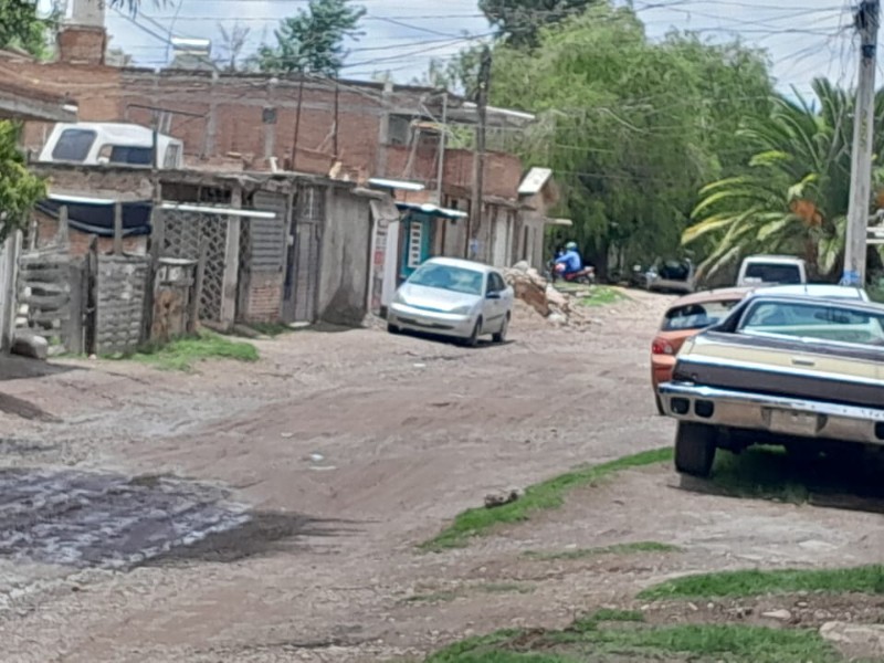 Falta de infraestructura limita movilidad en colonias de Durango