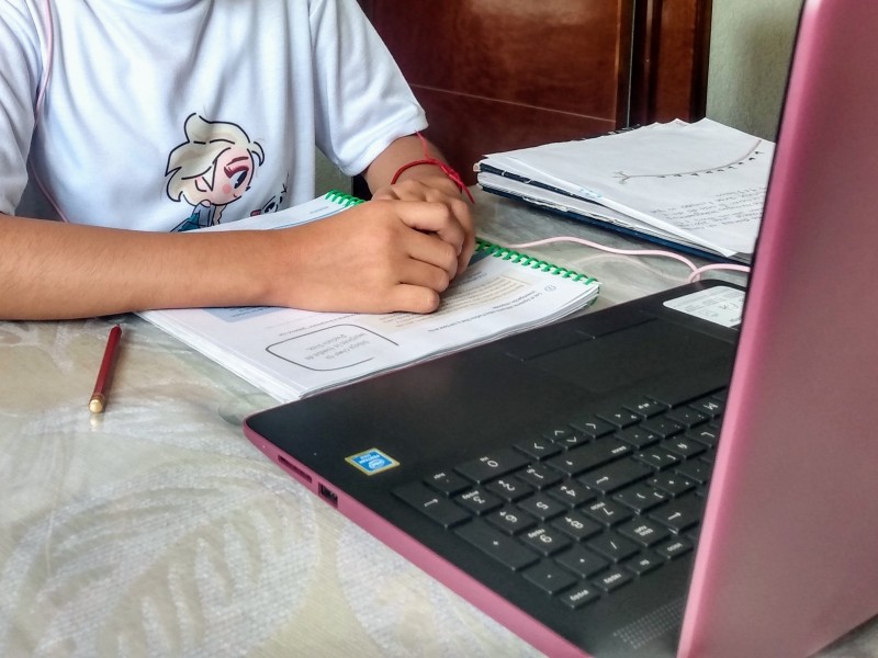 Falta de internet y tecnología complican la Educación a Distancia