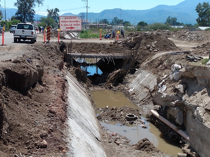 Falta de pagos paralizó obra de Valle Real