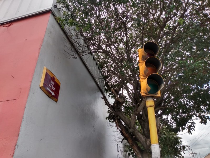 Falta de semáforos en Barrio de Santiago