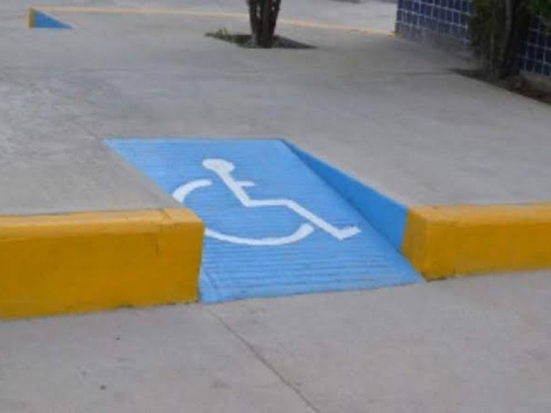 Falta infraestructura urbana para personas con discapacidad en Zamora.