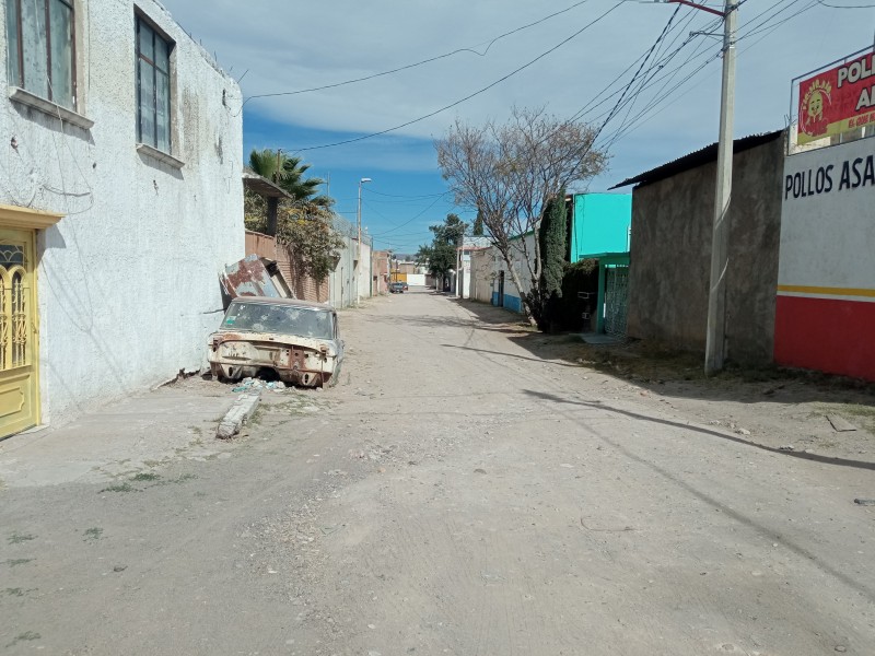 FALTA PAVIMENTACIÓN EN LA COLONIA VALLE DEL GUADIANA