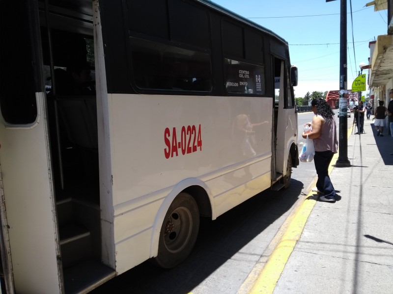 Hacen falta choferes en el transporte público