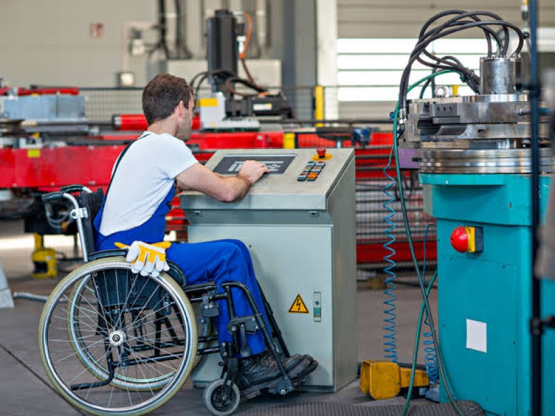 Faltan crear espacios laborales para personas con discapacidad