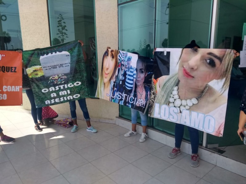 Familiares de Alexandra exigen justicia a las autoridades