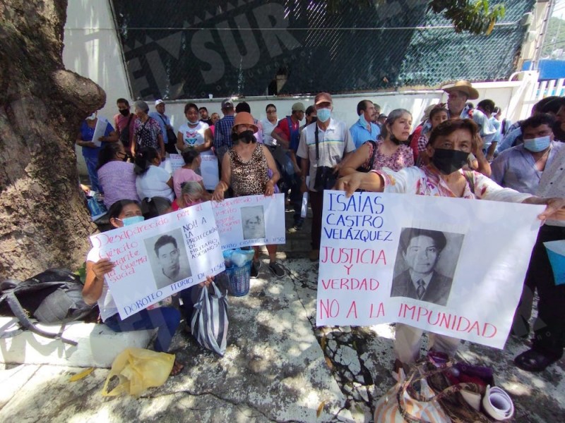 Familiares de desaparecidos de la Guerra Sucia protestan por justicia