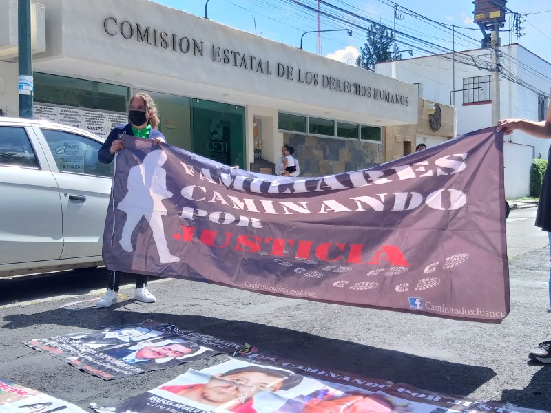 Familiares de desaparecidos presentan queja contra FGE por revicitimización