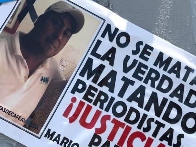 Familiares de periodista asesinado inconformes con sentencia a responsables
