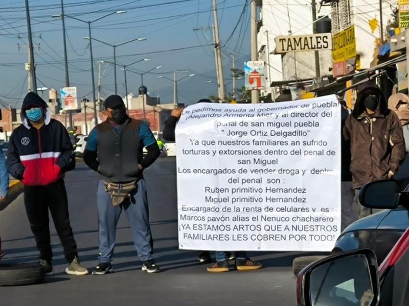 Familiares de presos denuncian extorsión en el penal de San Miguel