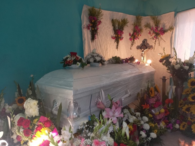 Familiares exigen justicia por el asesinato de Rosa Isela