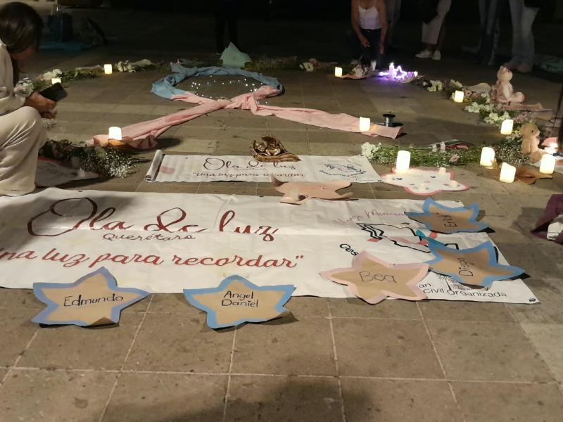 Familias conmemoran pérdidas gestacionales con Ola de Luz en Querétaro