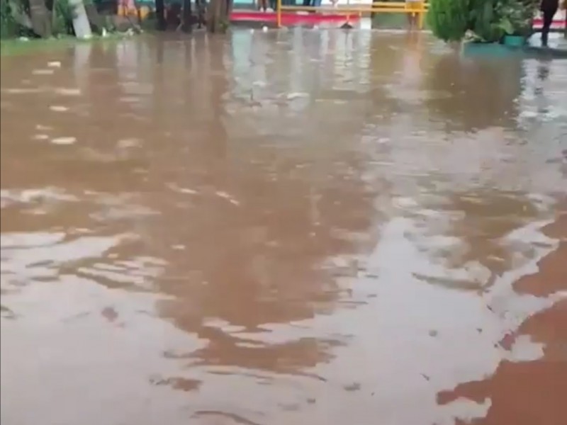 Familias de Cintalapa sufren los estragos de las lluvias