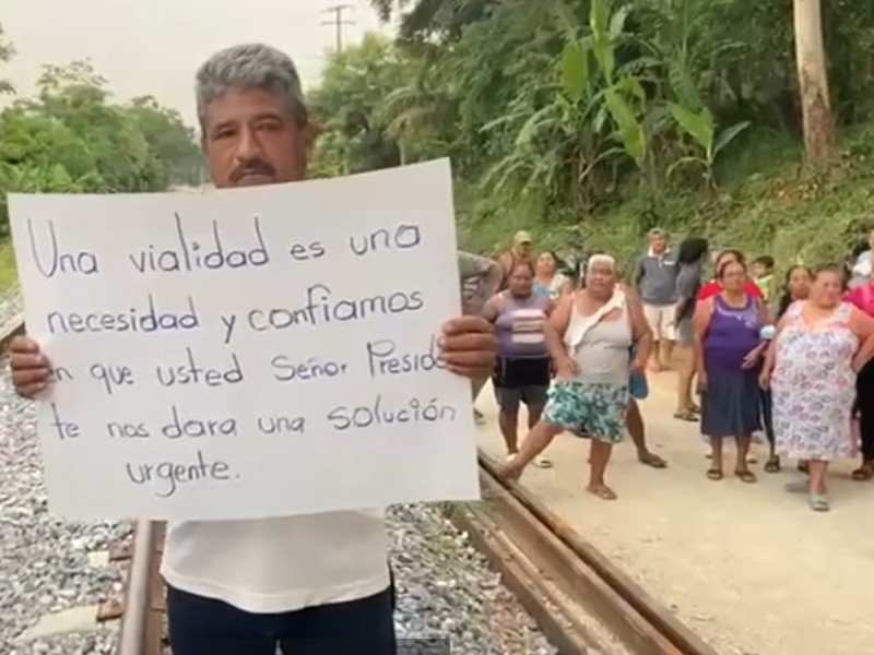Familias de Estación Mogoñe afectados por el Corredor Interoceánico