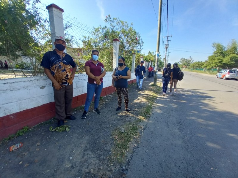 Familias de la Barra, ignorados por personal del Bienestar