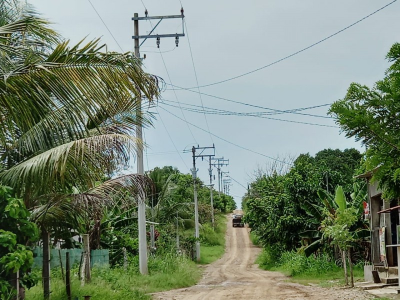 Familias esperan servicio de suministro eléctrico en Tuxpan