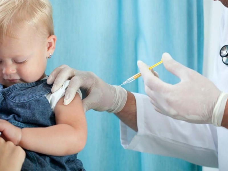 FDA autoriza dos vacunas anti Covid-19 para bebés