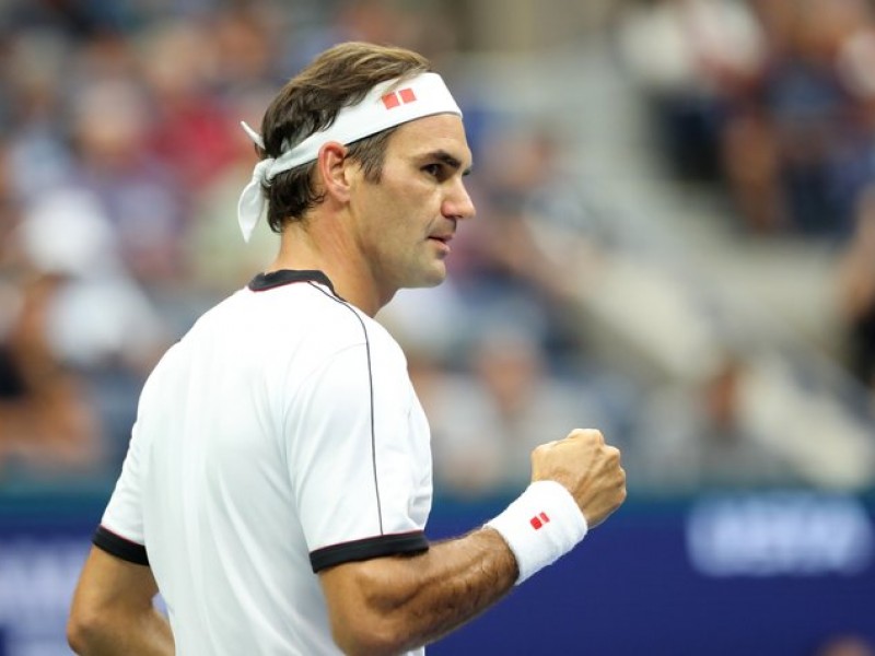 Federer batalla y Williams eliminada de US Open