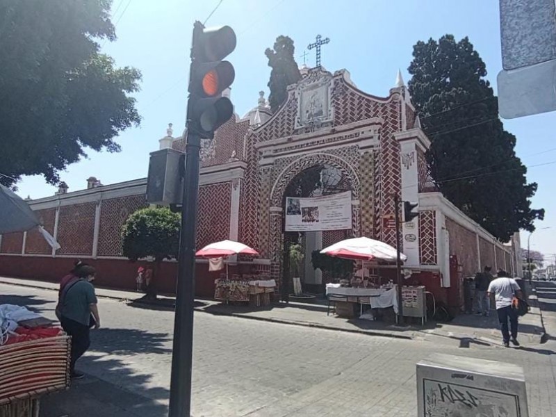 Feligreses acuden al recorrido de las 7 casas